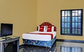 Spot On 91798 Hotel Grand Mutiara